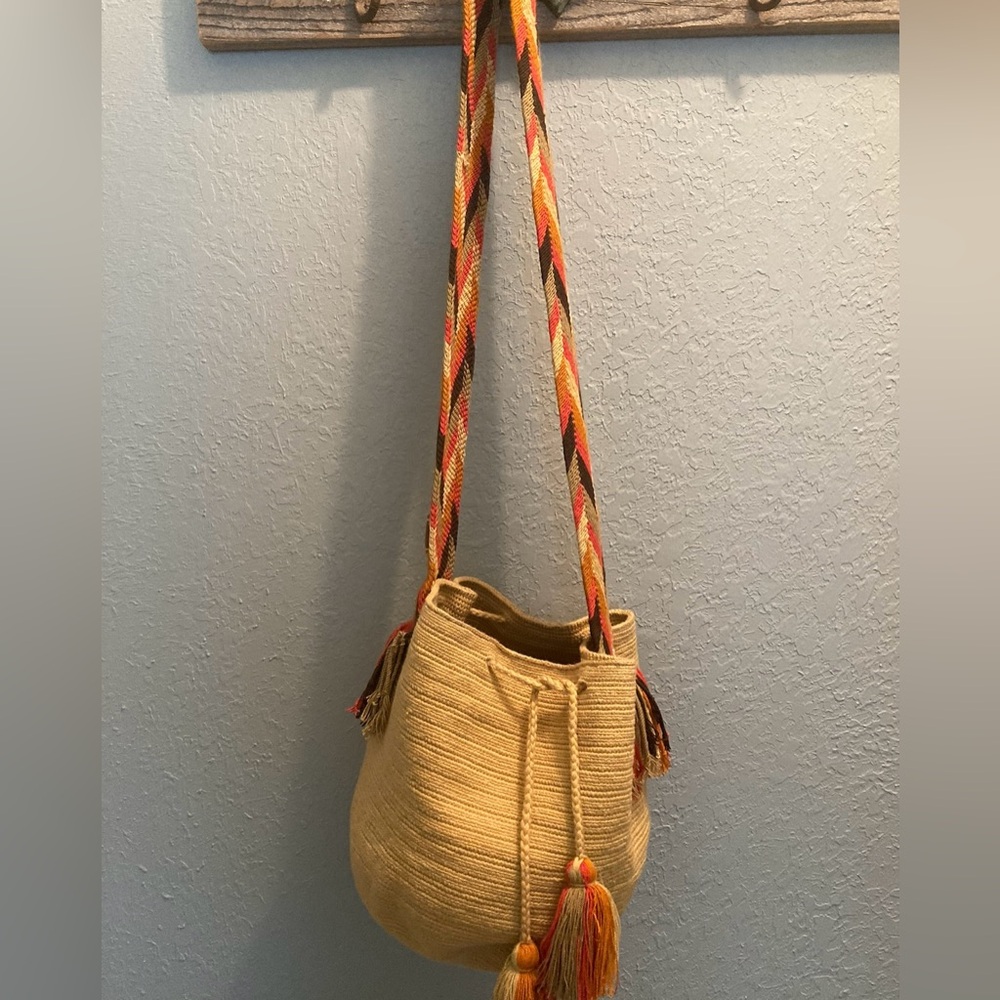 Basket bucket weave satchel